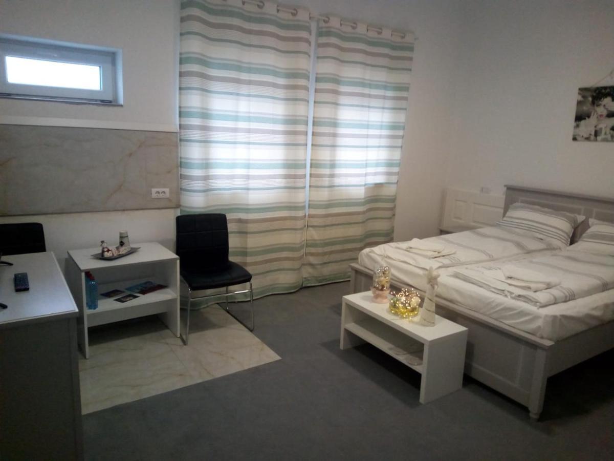 Hunedoara Sport Confort Hotel Εξωτερικό φωτογραφία